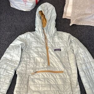 Patagonia Light Blue nano puff  Pullover